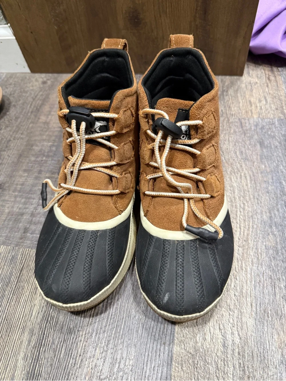 Sorel out n about boots can wear as women’s size 7